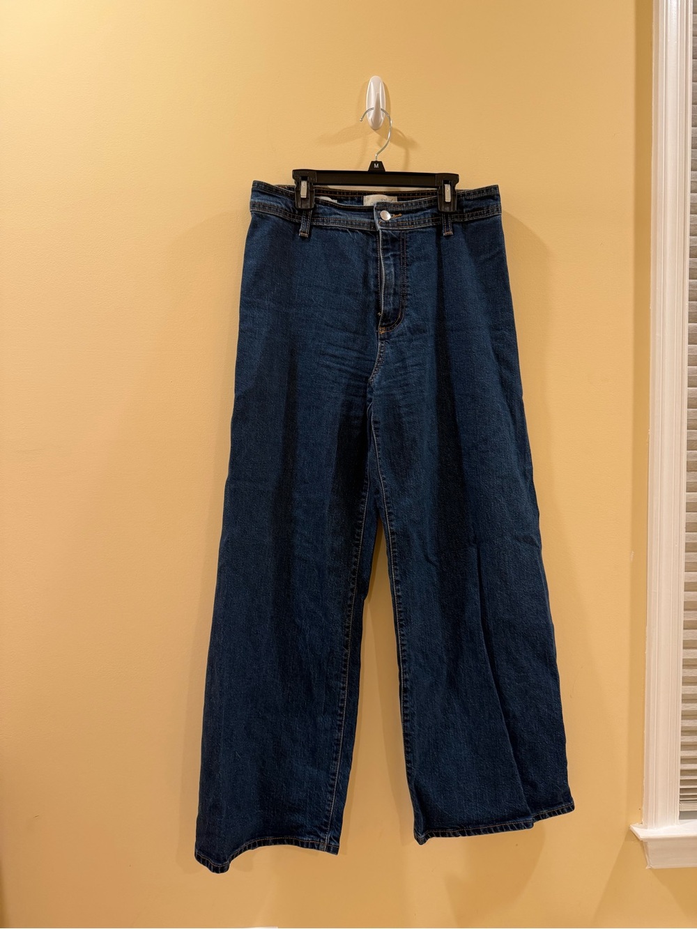 Universal Thread Wide Leg Jeans in Dark Blue